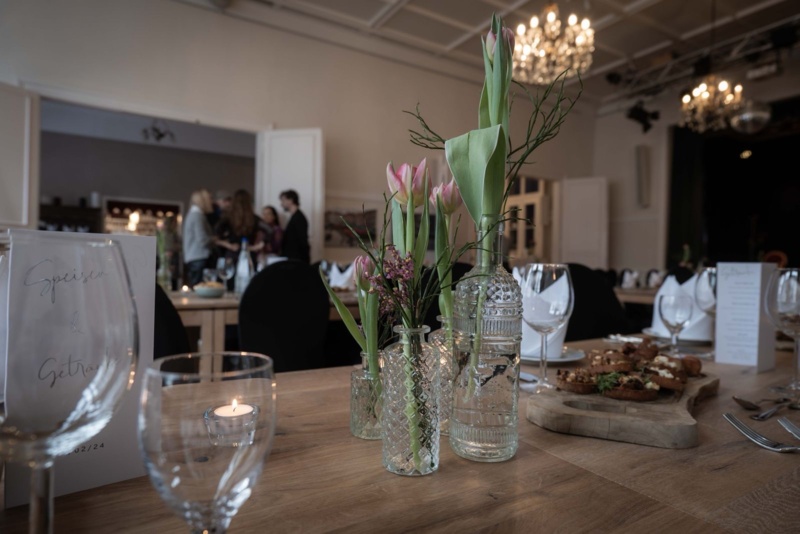 Mobiliar, Geschirr und Personal. Alles für Ihr Event | Vollmer Catering